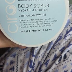 Circo Light Blue Body Scrub Hydrate & Nourish